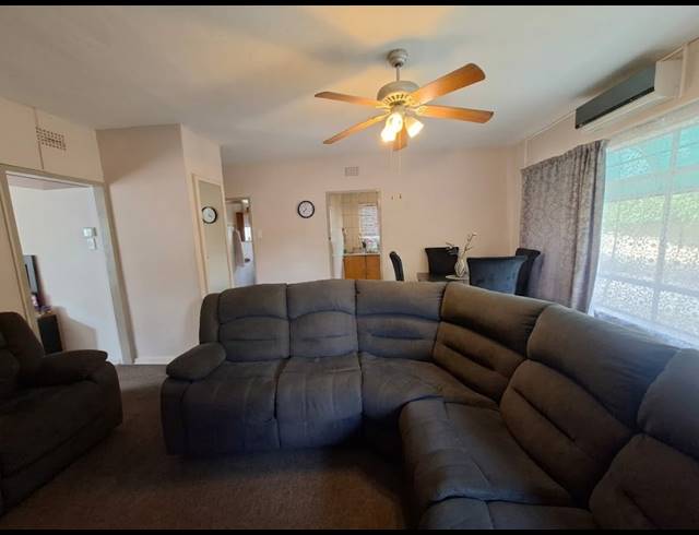 2 BEDROOM FLAT FOR SALE IN PEACEHAVEN